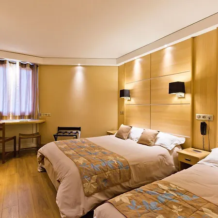 Hotel Novel Restaurant La Mamma Annecy