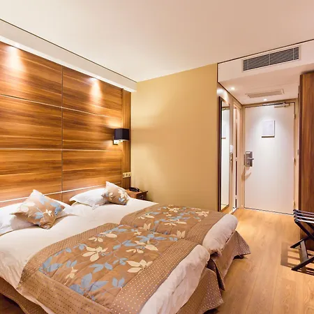 Hotel Novel Restaurant La Mamma Annecy