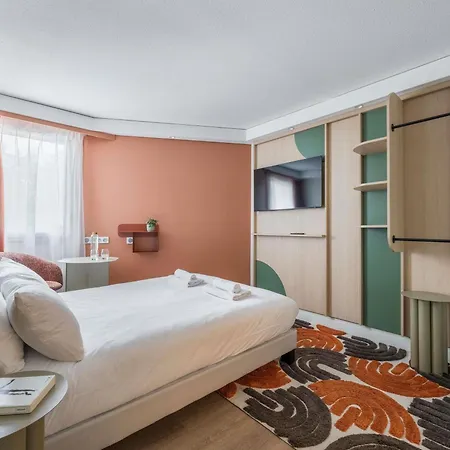 Ibis Styles Le Vieux Hotel 3*