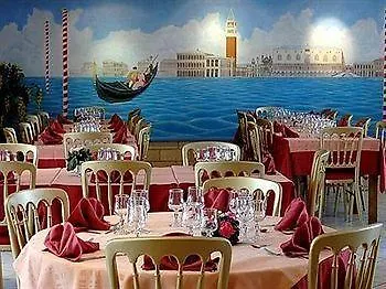 Novel Restaurant La Mamma Hotell 3*