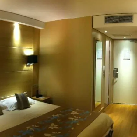 Ibis Styles Le Vieux Otel 3*