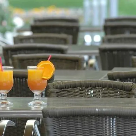 Novel Restaurant La Mamma 3*