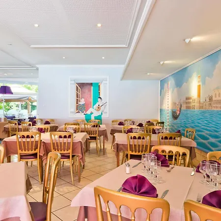 Novel Restaurant La Mamma