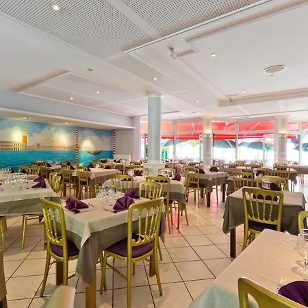 Novel Restaurant La Mamma Hotell 3*